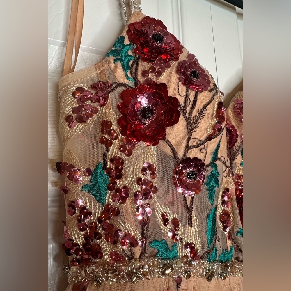 MAC DUGGAL Beige Embellished Floral Detail A Line Gown Size 8 Style #681101 NWT - Picture 6 of 16